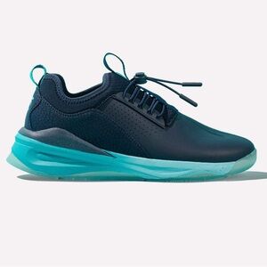 Go Clove women’s sneakers